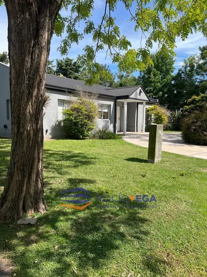 Casa En Venta En La Cesarina,general Rodriguez