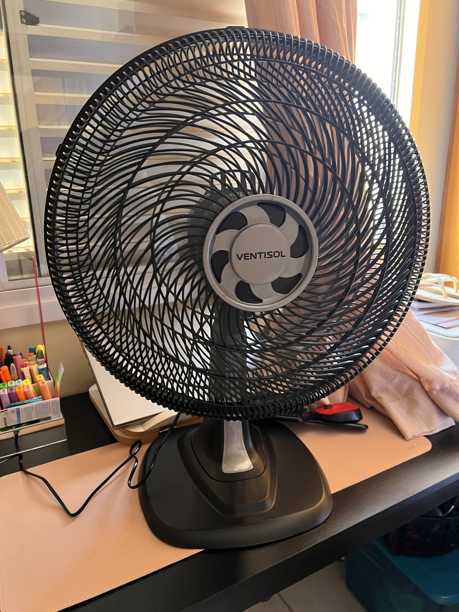 Ventilador Oscilante De Mesa Ventisol Turbo 6 Pás 50cm Preto