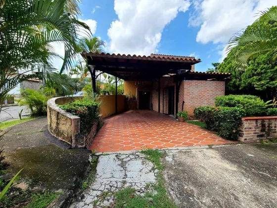 Alquiler De Casa Duplex En Altos De Mirador, Conjunto Cerrado, 3 Habitaciones