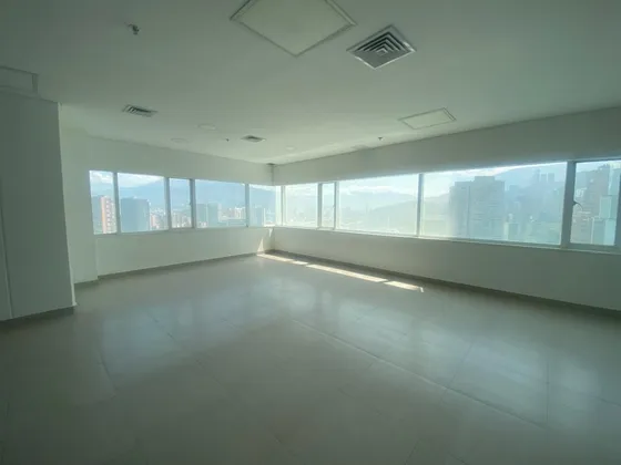 Oficina En Arriendo En Manila, Poblado