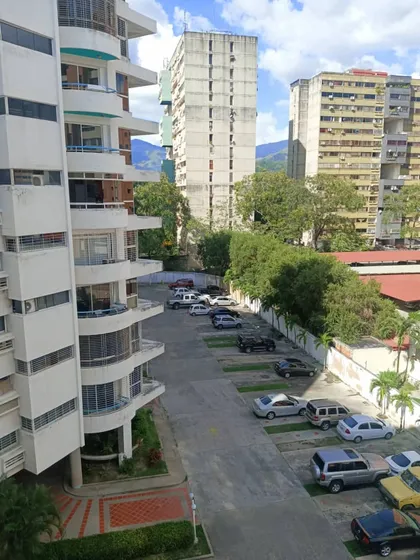 Apartamento En Res. La Trinidad Naguanagua Jcrc 