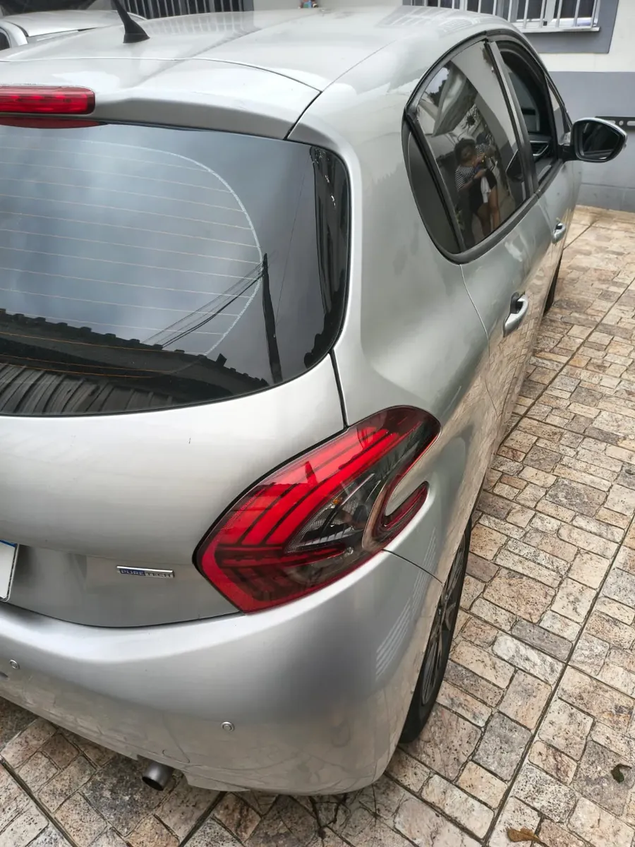 Peugeot 208 2018 1.2 Active Flex 5p — foto 1