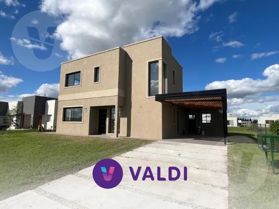 Casa En Venta - Barrio San Simón, Canning