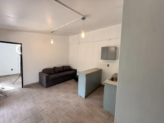 Casa 2d Semi-amoblada En Parcela, Piscina Y Pádel - Chicureo