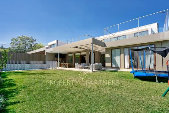 Exclusiva  Casa Mediterránea  En Condominio En Los...