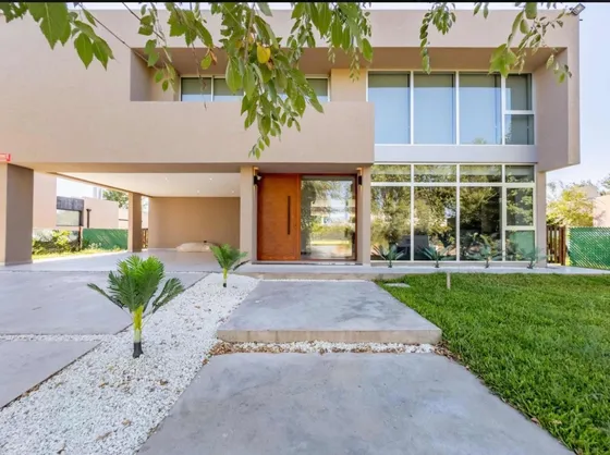 Venta Casa 4 Dormitorios Aguadas Barrio Cerrado Funes