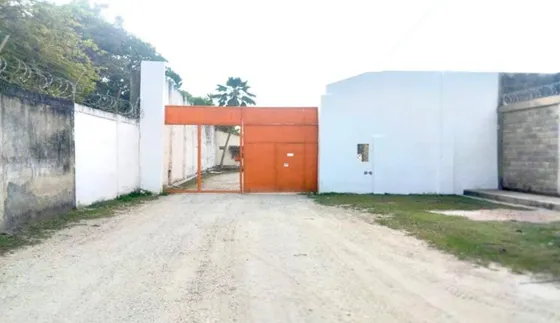 Patio Amplio Para Arriendo En El Sector Del Bosque Cod. 53331