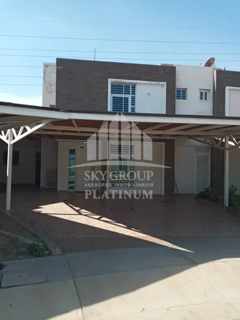 Townhouse En Res. Terranova, Punto Fijo. Plth-381