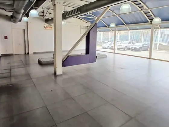 Alquiler De Local 137 M2 En Pb A Pie De Calle. La Urbina (rr)