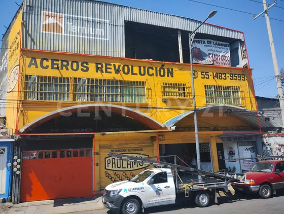 Edificio/oficinas Con Local Comercial En Renta. Calzada Ignacio Zaragoza,  Cdmx
