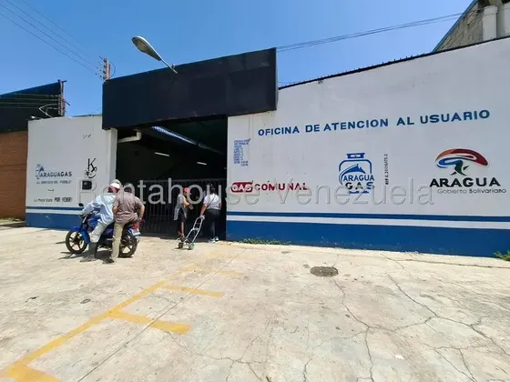 Galpon En Venta De Oportunidad Zona Del Macaro Turmero Con Tanque De Agua Y Luz Trifasica Negociable #25-8965 Rm