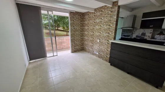 Vendo Apartamento En La Parte Baja De La Loma De Los Bernal, Piso Bajo
