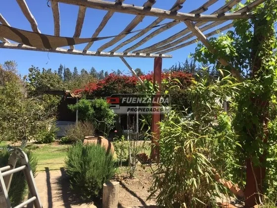 Casa En Arriendo En El Molle.