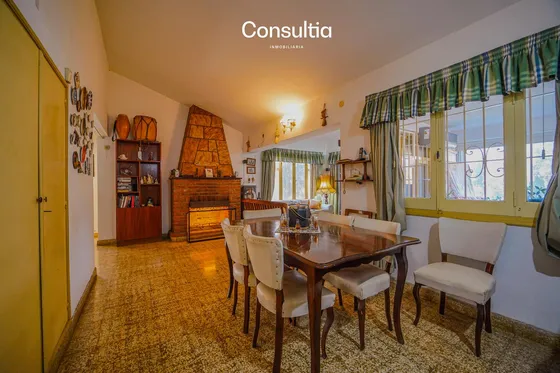 En Venta, Casa Con Pileta. En Vertientes De La Granja. A M De Ruta E53