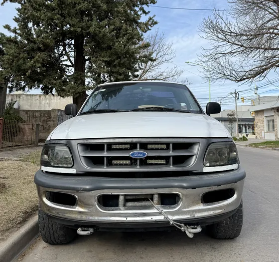 Ford F-150 4.2 Xlt V6 4x4