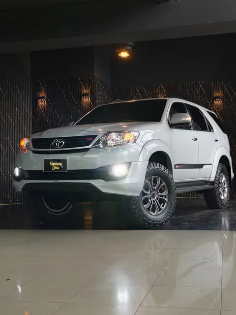 Toyota Fortuner 4x4