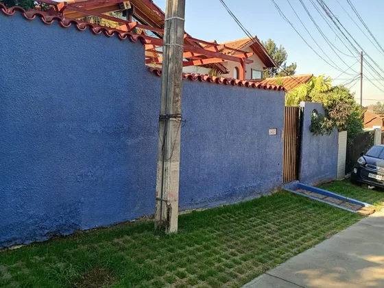 Segura Casa Esquina En Par. 15 A Un Costado De C° P. Rivera