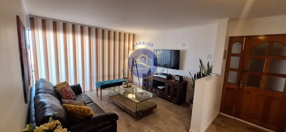 Depto 04 Habitaciones En Venta, Jardines Del Sur