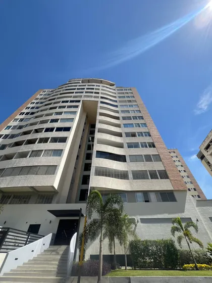 Josseyris Jimenez Vende Apartamento En Prebo Res Sevilla Real B