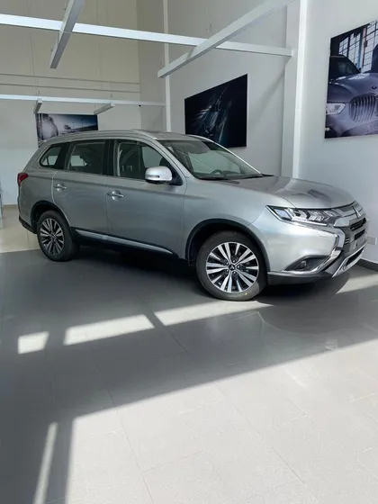 Mitsubishi Outlander 2.0 Glx 150 Cv