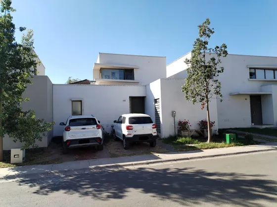 Vende Casa 85m2 En Terreno De 170m2 3d/3b/2e, Buin Linderos