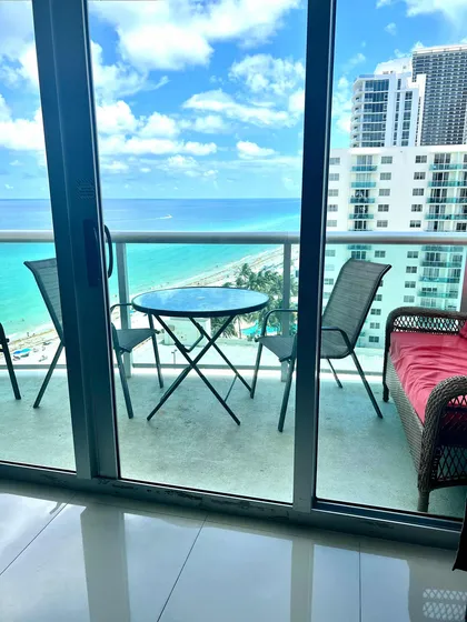 Departamento Miami, Sobre La Playa, En The Tides-hollywood