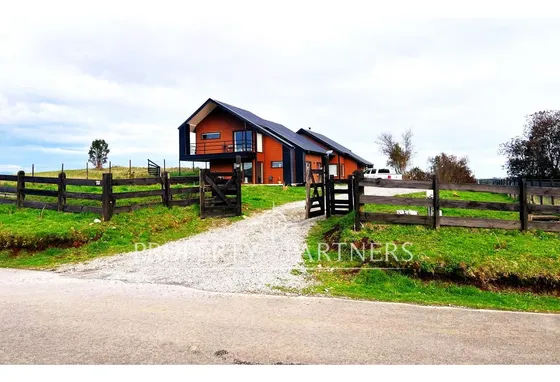 Venta Casa Con Excelente Ubicación, Puerto Varas