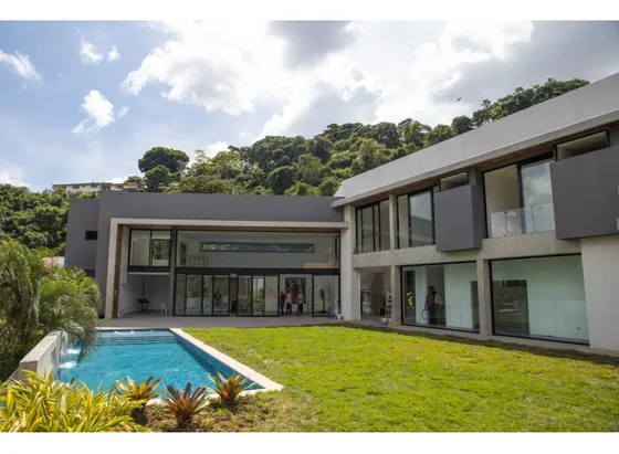 Se Vende Casa 710m2 Lomas Del Mirador 0581 