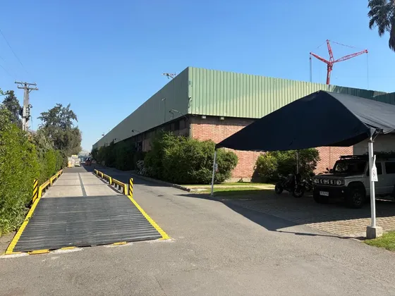 Venta/arriendo Prop. Industrial En Quilicura Id 79.927-ind