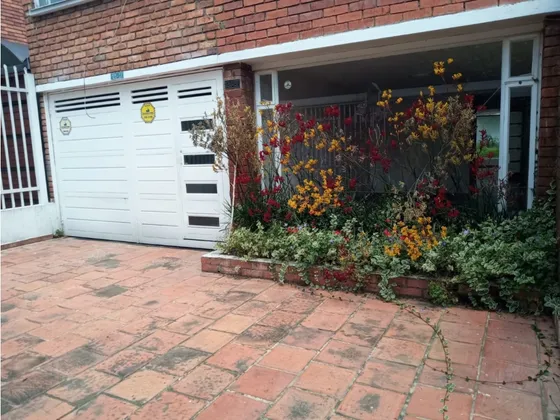 Vendo Casa En Niza Remodelada Jardin + Apto Estudio - 11- 