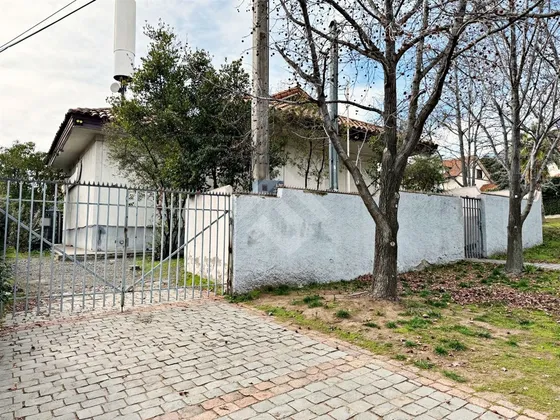 Casa En Venta De 1 Dorm. En Las Condes