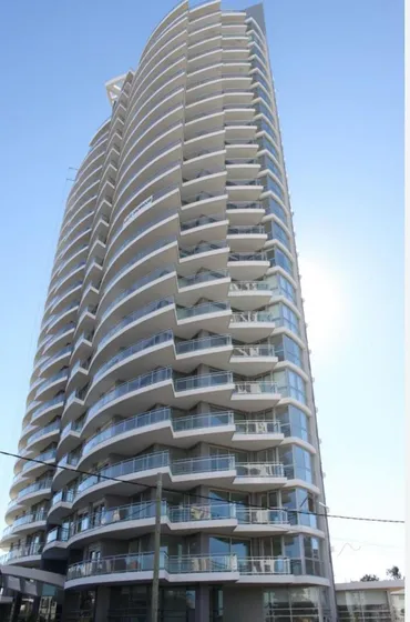 Departamento En Alquiler Y Venta - Dos Dormitorios - Sunrise Tower - Punta Del Este