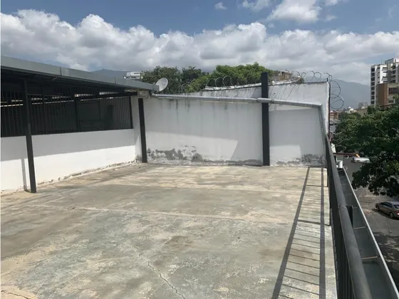 Se Vende Local Comercial 810m²  2b/12p  Prado De Maria