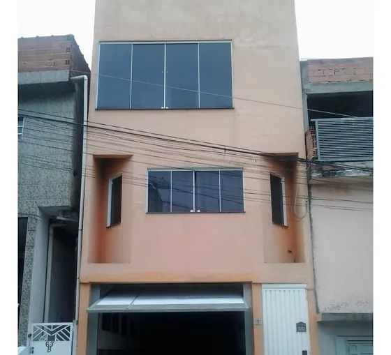 Sobrado  Com Salao Na Garagem