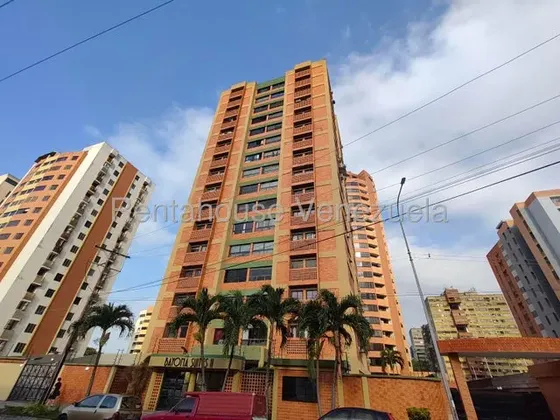 Nereida Lebrum Vende Acogedor Apartamento Con Hermosa Vista Panorámica. Cod. 26-19837 Solo Clientes Directos