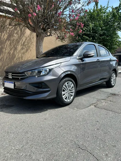 Fiat Cronos 1.3 Drive Flex 4p