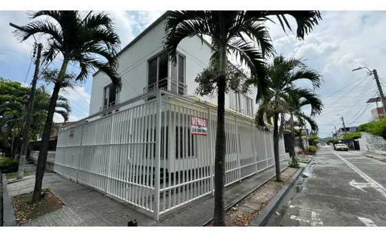 Casa Con Tres Apartamentos Independientes En Venta El Prado Palmira