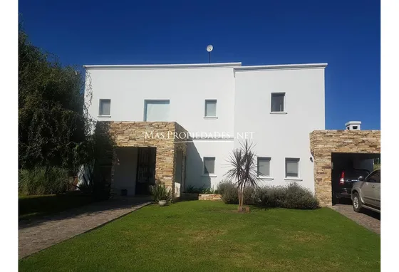 Casa En Venta En Canning El Centauro 5 Ambientes