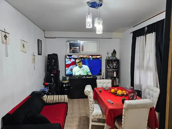 Departamento En Venta - 2 Dormitorios 1 Baño - 50mts2 - Mataderos 