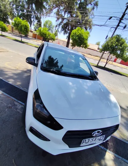 Hyundai Verna 1.4 Plus Mt