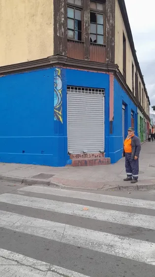 Local Comercial Amplio Con Bodega, Sala De Ventas Y Oficina