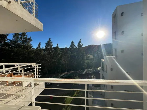 Departamento Con Cochera En Alquiler Jardines De La Estanzuela