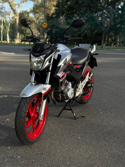 Honda Cb 250 New Twister