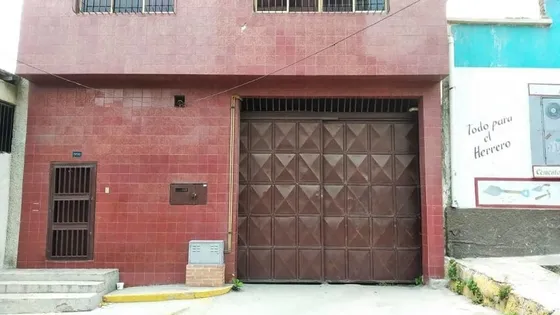 Te Lo Tengo Casa En Venta En Catia 23-27036 Mar