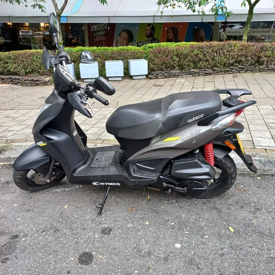 Moto Gris Asfalto Soat Y Tecno Nuevos Vencen En Mayo 2026