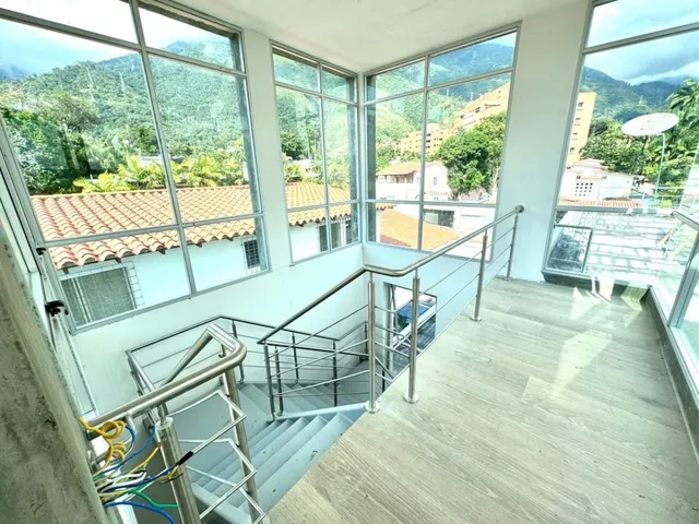 Se Vende Casa 550m2 4h+2s/6b/6p Altamira