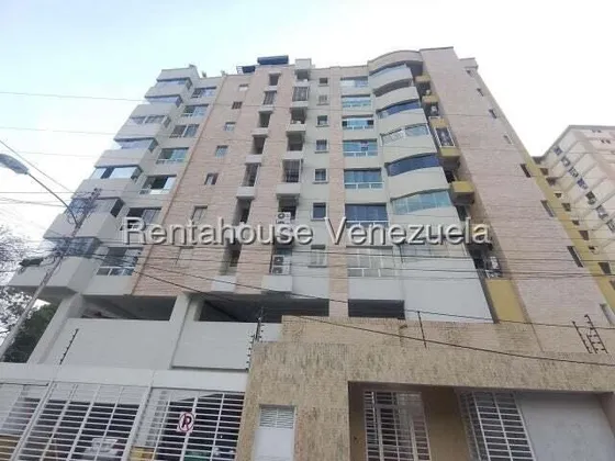 Apartamento En Venta Cerca De Calicanto, Urba. La Esperanza. Ljsa 25-18586