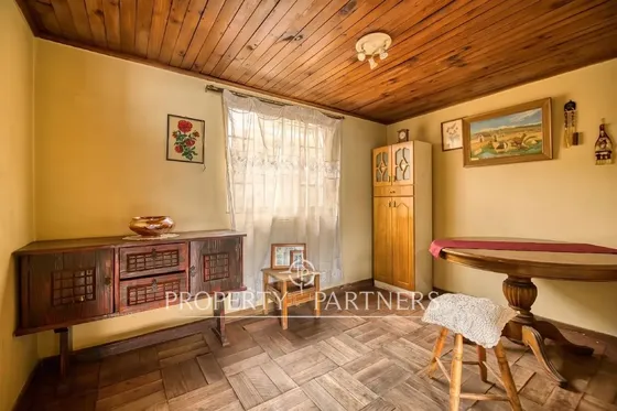 Casa Familiar Con Gran Potencial En Tranquilo Barr...
