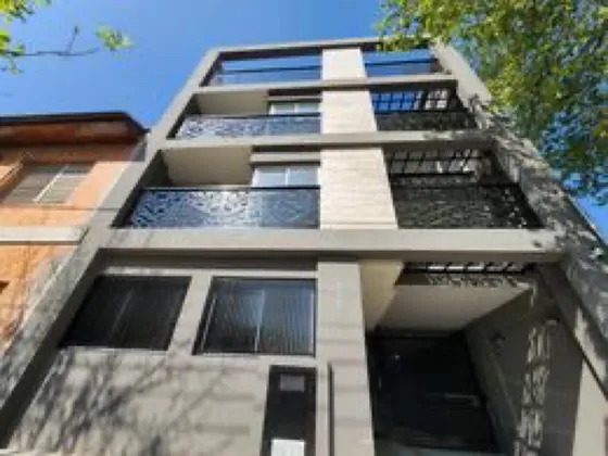 Venta  Monoambiente En Banfield Con Cochera