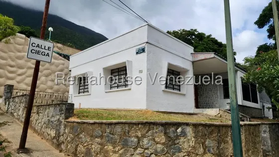 Casa En Venta. Los Palos Grandes # 25-22910